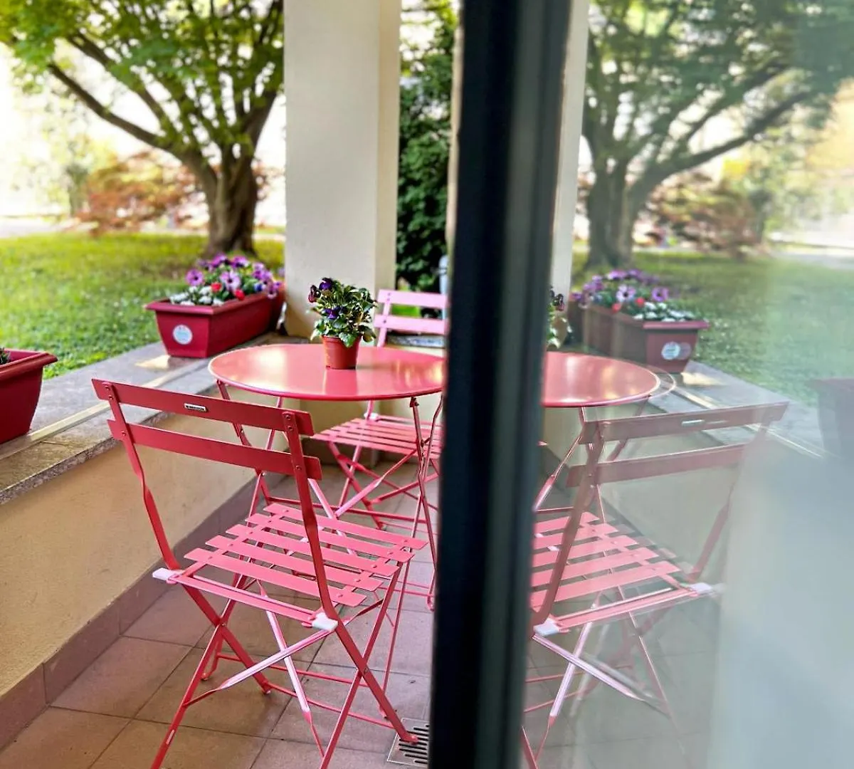 Laura S Garden - Romantic Place And Private Parking Milan